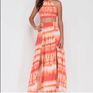 MUST GO❗️ Two piece open back skirt set